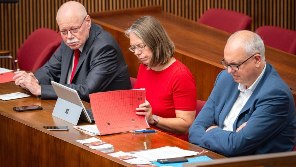 Bremer Senat im Umbruch: Nach Mäurer nun Aulepp? Opposition erhöht Druck auf Senat