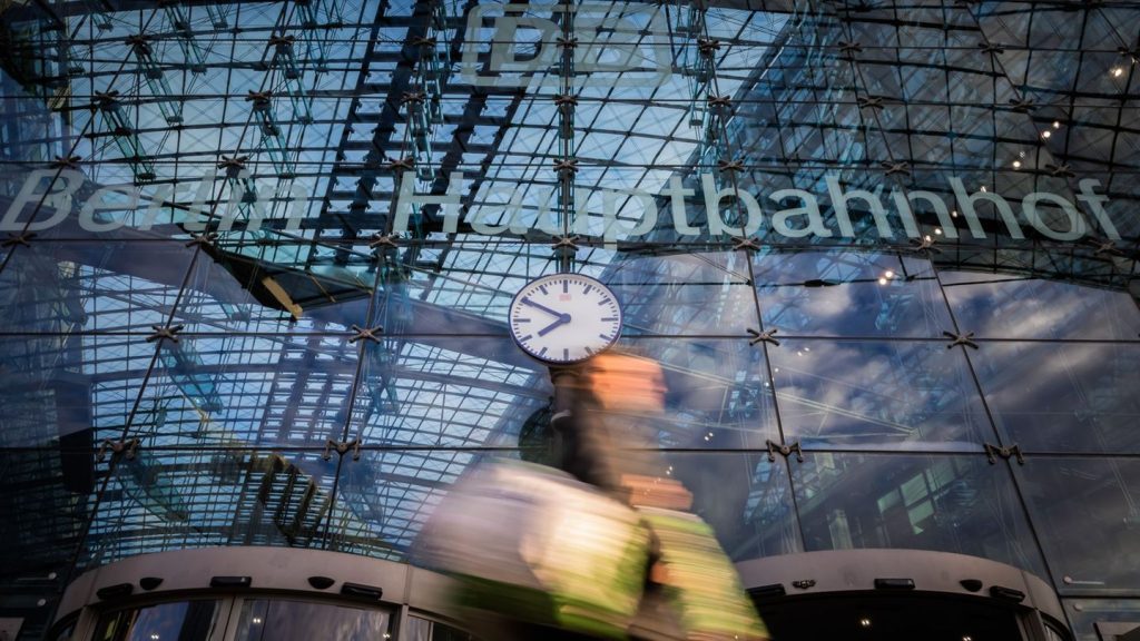 Kriminalität: Polizist außer Dienst nimmt Mann nach Messerangriff fest