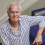 Bundestag unter Modeaspekt: Harald Schmidt verteilt Modenoten an Politiker