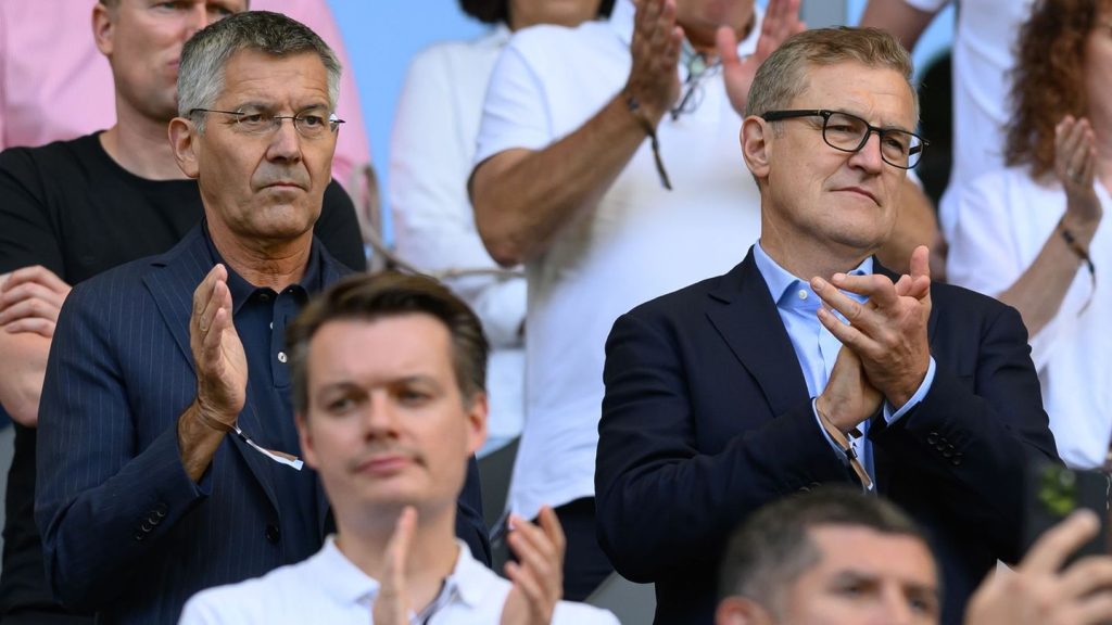Fußball-Bundesliga: Leihen statt Kaufen: Bosse erklären Bayern-Marschroute