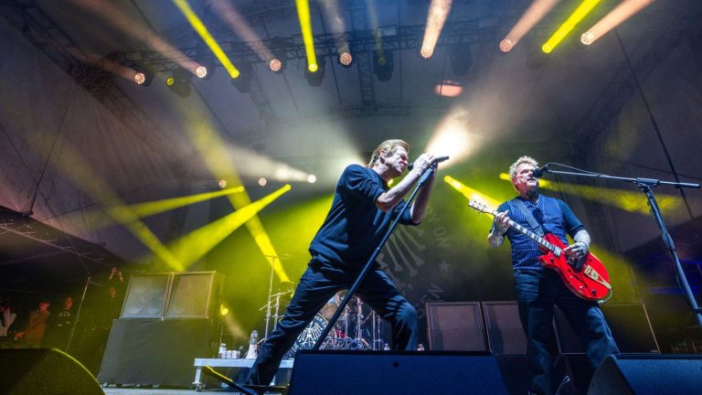 Musik und Demokratie: "Wir machen Party" - Toten Hosen rocken in Jamel