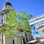 Debatte um Straßennamen: Bezirk will an Umbenennung der Mohrenstraße festhalten