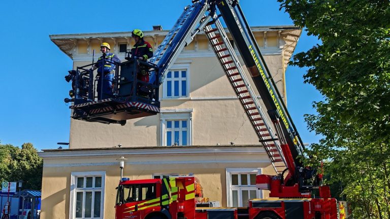 Bahnverkehr: Riss im Mauerwerk im Bahnhof Ratzeburg: Züge fahren wieder