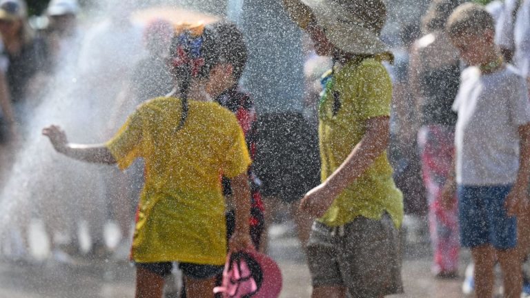 Hohe Temperaturen: Grüne für mehr Schutz von Kita-Kindern vor Hitze