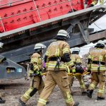 Übung: Feuer löschen, Menschen retten: Feuerwehren im Wettkampf