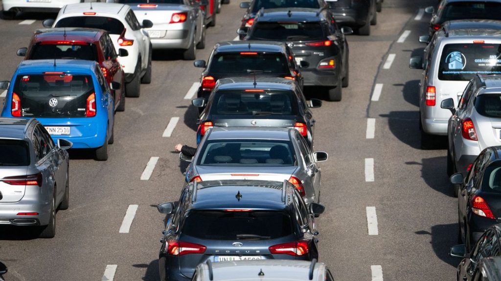 Unfälle: Unfall und Sperrung auf A28 bei Oldenburg sorgt für Stau