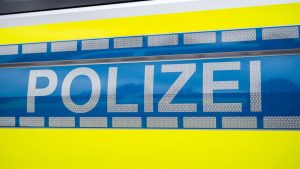 Verfolgungsjagd in Arnstadt: Ohne Führerschein und auf Drogen – Mann flieht vor Polizei