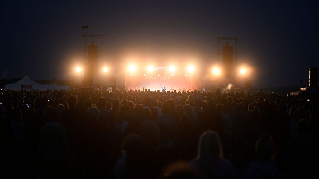 Musik am Strand: Marteria begeistert mit kostenlosem Konzert am Ostseestrand