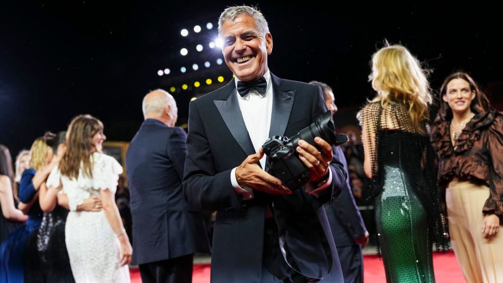 Festspiele haben begonnen: George Clooney trotz Krankheit auf dem roten Teppich