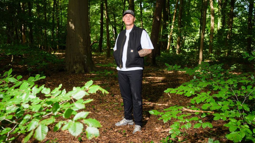 Musik aus Hamburg: Rapper Disarstar hat neues Album im Volkspark geschrieben
