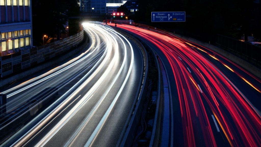 Verivox-Auswertung: Frauen nehmen Kleinwagen - Männer bevorzugen große Autos