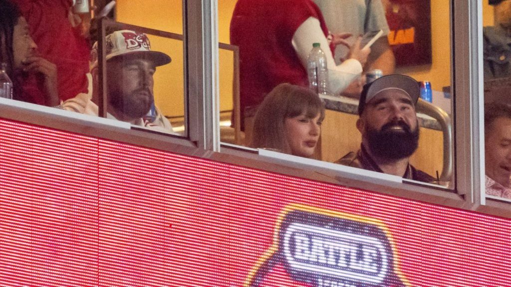 Taylor Swift und Travis Kelce: Erster Auftritt nach Verlobungs-Verkündung