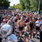 Musik: Technoparade "Zug der Liebe" mit Bässen durch Berlin
