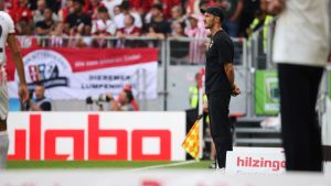 Fußball-Bundesliga: Fehlstart vermeiden: SC vor Kölner Aufstiegseuphorie gewarnt