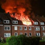Feuerwehreinsatz: Brand in Leer - Mann und Kind leicht verletzt