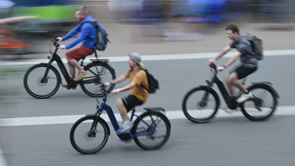 E-Mobilität auf dem Land: Netz von E-Bike-"Ladepünktchen" in der Altmark wächst