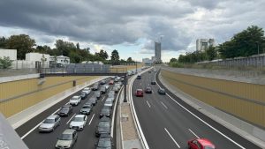 Neue Autobahn: Staus auf A100-Verlängerung
