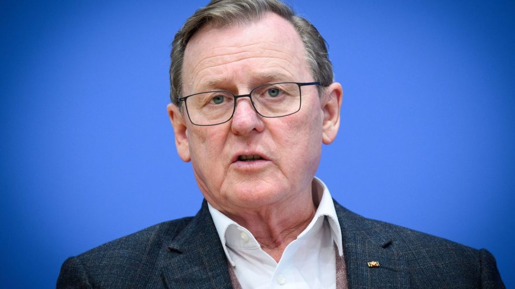Debatte über Flagge und Hymne: Ramelow: "Lohnt sich, Schwarz-Rot-Gold zu verteidigen"