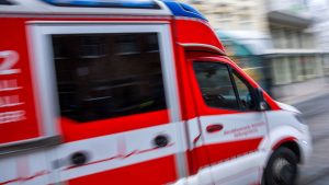 Unfälle: Motorradfahrer stürzt und verletzt sich schwer
