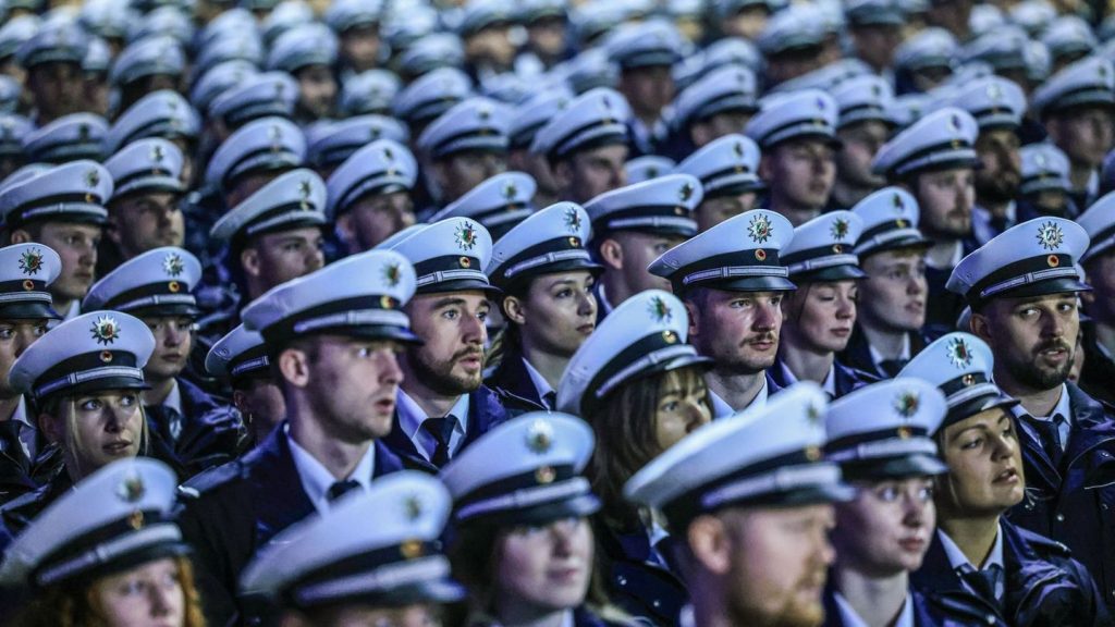 Ziel erreicht: 3.000 neue Kommissaranwärter starten bei NRW-Polizei
