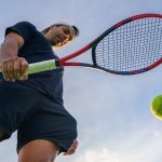Aufschlag mit Stil: Geschenke für Tennisspieler, mit denen man sicher punktet