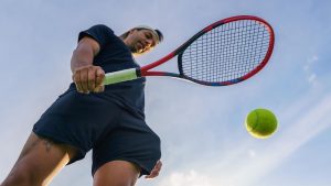 Aufschlag mit Stil: Geschenke für Tennisspieler, mit denen man sicher punktet