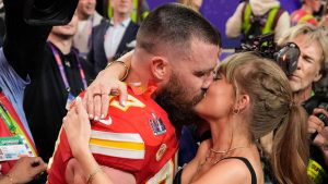 Promi-Paar: Taylor Swift und Travis Kelce sind verlobt