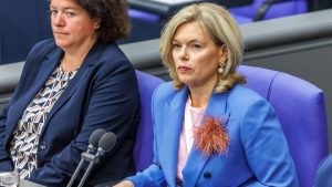 stern-Umfrage: Die Deutschen werfen Julia Klöckner Parteilichkeit vor