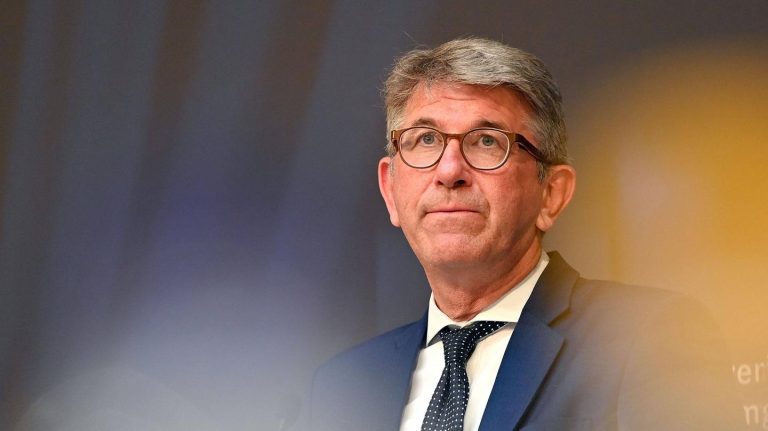 Kritik an Wolfram Weimer: Ist die Digitalabgabe für große Konzerne eine Luftnummer?
