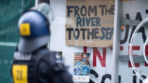 Hausbesetzung: Polizei räumt besetztes Haus - Minister kritisiert Frankfurt