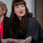 Leute: Reichinnek will sich Bücherstapel tätowieren lassen