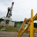 Umstrittene Gasförderung: Aktivisten protestieren an Gasbohrturm in Reichling