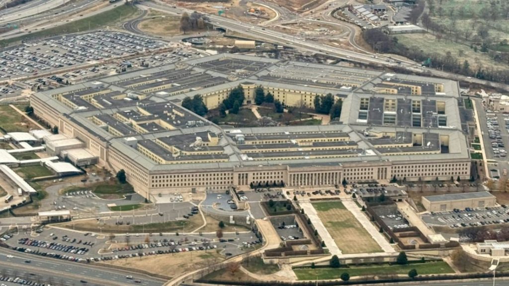 Weißes Haus: Trump wird Verteidigungsministerium in Kriegsministerium umbenennen