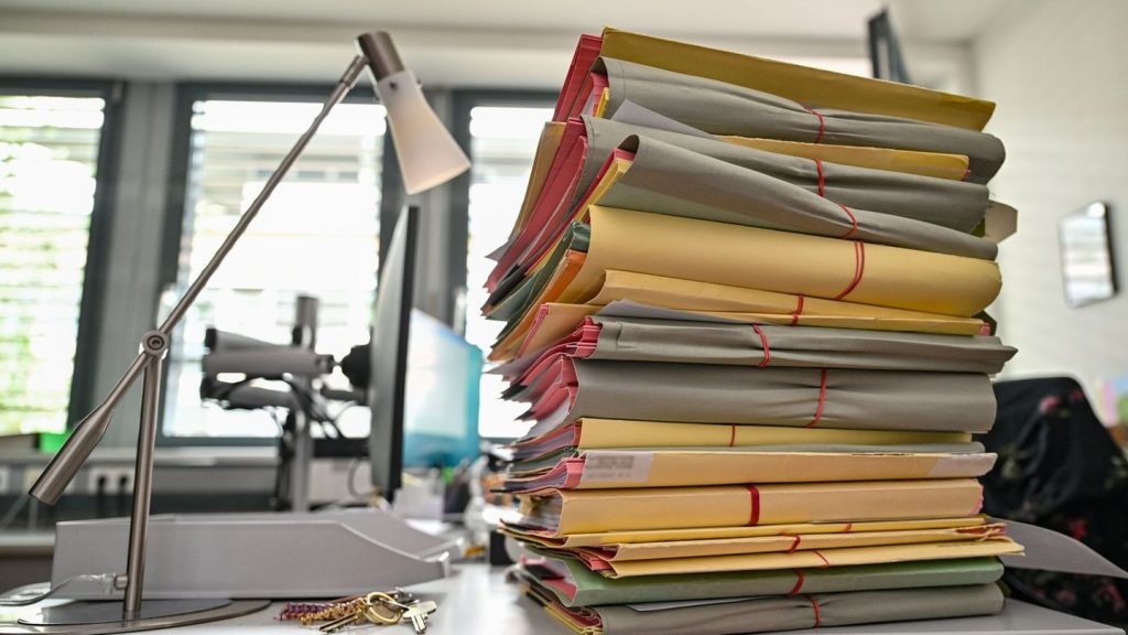 Justiz: Wachsende Aktenberge in Thüringens Staatsanwaltschaften