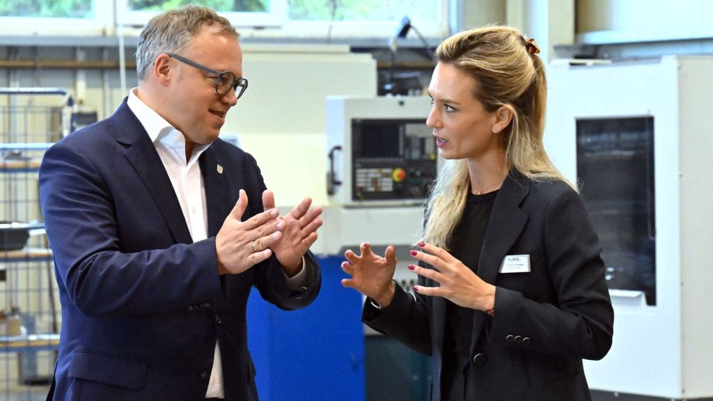 Unternehmenstour: Voigt fordert Bürokratieabbau für mehr Wirtschaftskraft