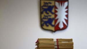 Aktenberge: Richterbund: Verfahrensstau bei Ermittlern konstant hoch
