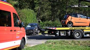 Landkreis Göppingen: Drei Menschen werden bei Frontalcrash schwer verletzt