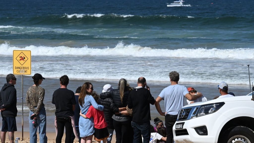 Surfbrett in Stücke gerissen: Surfer stirbt nach mutmaßlicher Hai-Attacke in Sydney