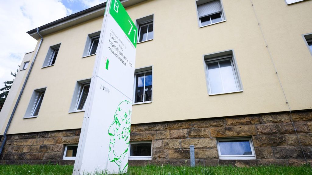 Kinderpsychiatrie: Kinder- und Jugendpsychiatrie: Fachkräfte und Plätze fehlen