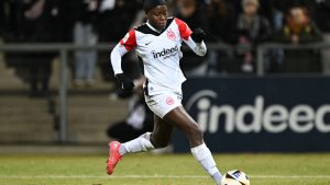 Fußball: Eintracht-Frauen bangen nach 1:2 um Champions-League-Einzug