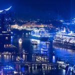 Buntes: Kreuzfahrtschiff-Paraden im Hamburger Hafen