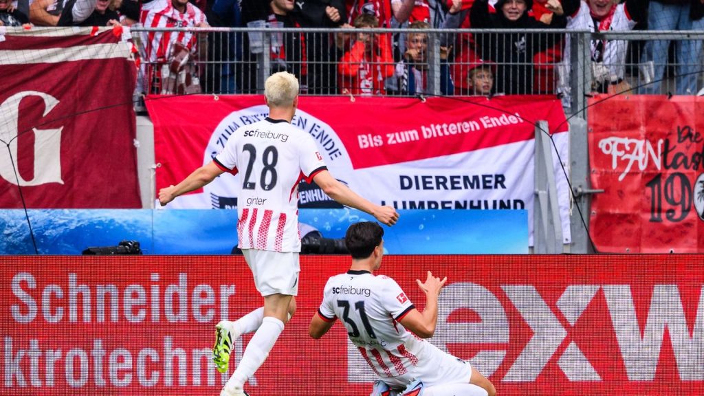 Fußball-Bundesliga: Dank Jokertoren: Freiburg dreht Partie nach VfB-Hackentor