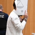 Staatsschutzverfahren: Lebenslang für Mannheimer Messerangriff - Richter emotional