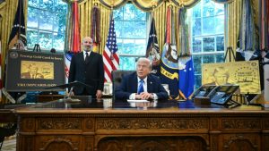 Trump erhöht Gebühr für Facharbeiter-Visa auf 100.000 Dollar