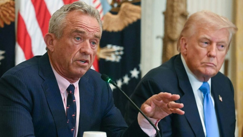 Trump gibt umstrittene Empfehlungen zu Paracetamol und Impfung Neugeborener ab