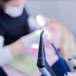 Mundhygiene: Wie sinnvoll ist die professionelle Zahnreinigung?