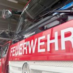 Rettungskräfte im Einsatz: Fünf Verletzte bei schwerem Unfall auf der B71