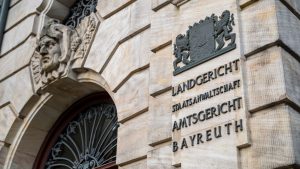 Kriminalität: Frau in Kulmbach erstochen - Mord oder Totschlag?