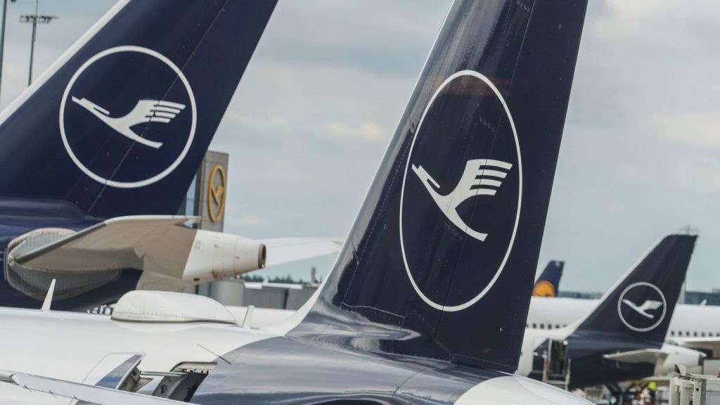 Luftverkehr: Lufthansa will viele Jobs in der Verwaltung streichen