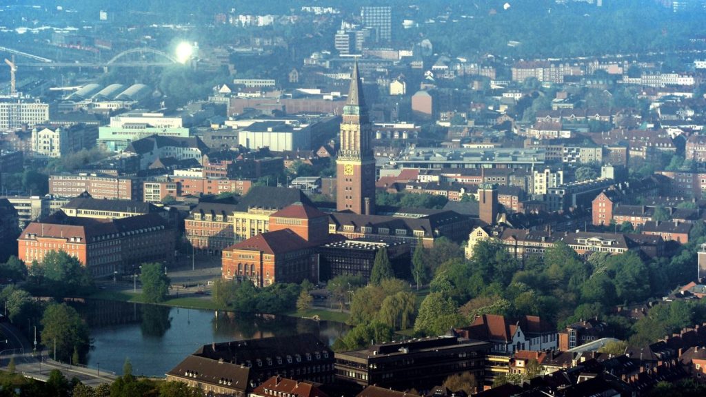 Wahl eines Oberbürgermeisters: Neun Kandidaten zur Oberbürgermeisterwahl in Kiel zugelassen